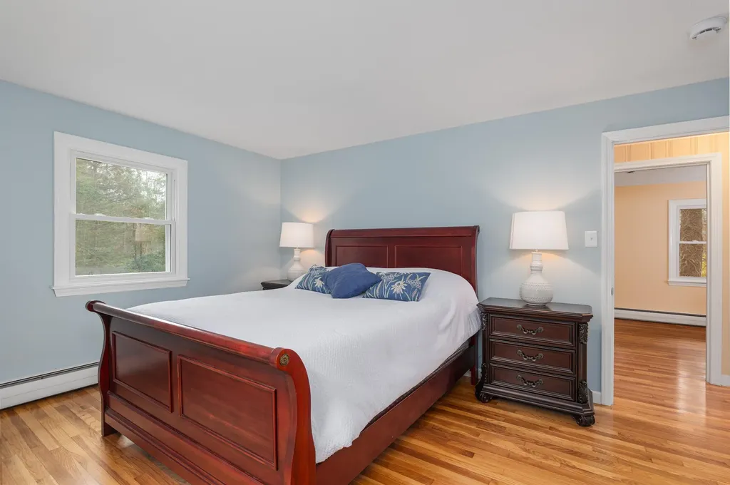 24 Hampton Falls Road Exeter NH 03833