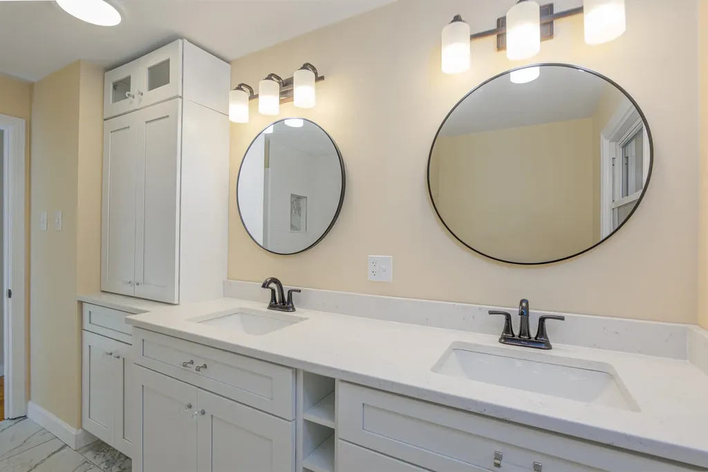 24 Hampton Falls Road Exeter NH 03833