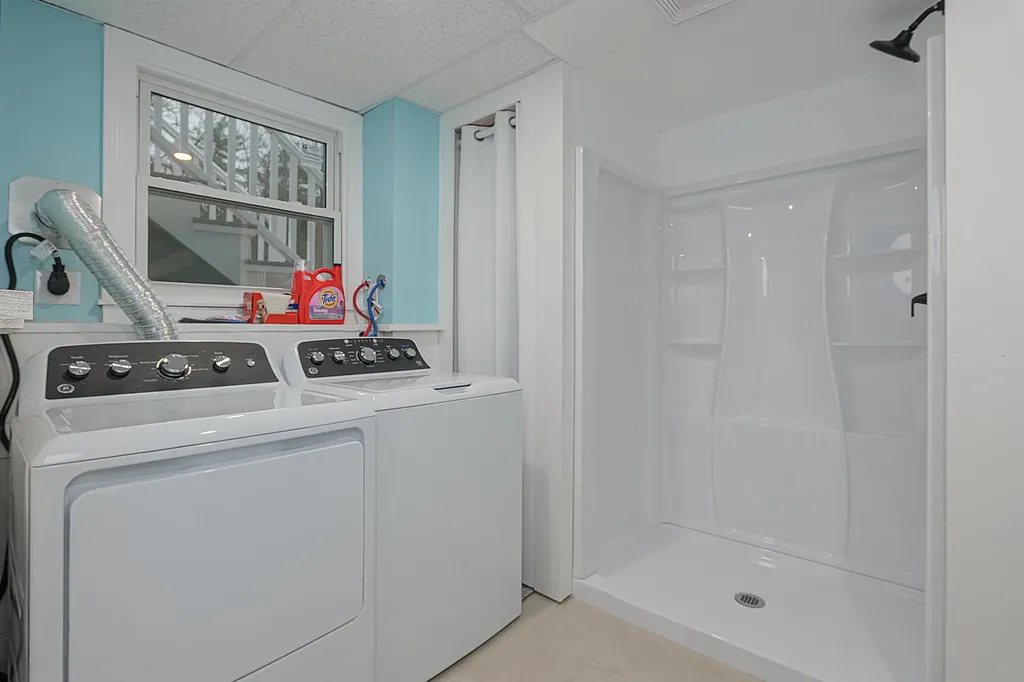 24 Hampton Falls Road Exeter NH 03833