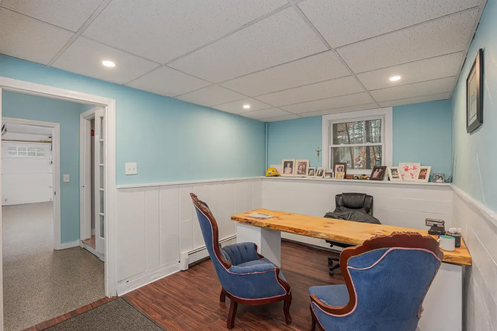 24 Hampton Falls Road Exeter NH 03833