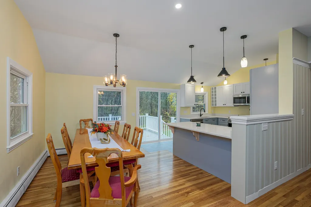 24 Hampton Falls Road Exeter NH 03833