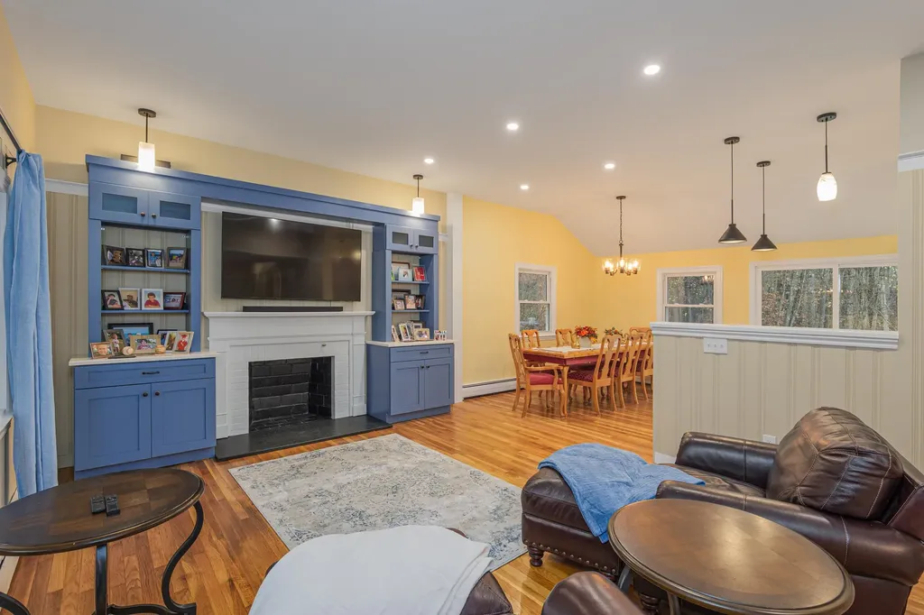 24 Hampton Falls Road Exeter NH 03833