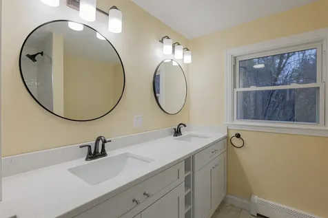 24 Hampton Falls Road Exeter NH 03833