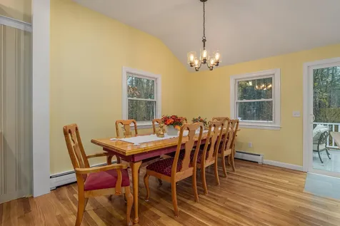 24 Hampton Falls Road Exeter NH 03833