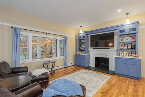 24 Hampton Falls Road Exeter NH 03833