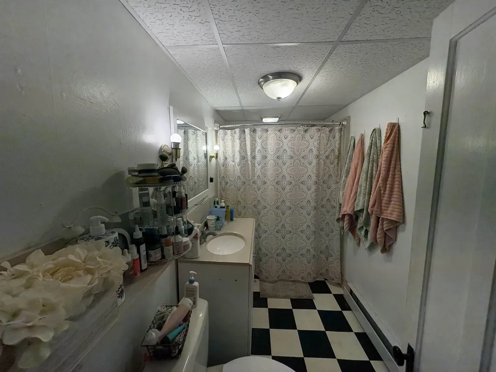 194 Charles Street Lyndon VT 05851