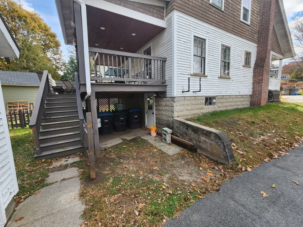 37 Maple Avenue Claremont NH 03743