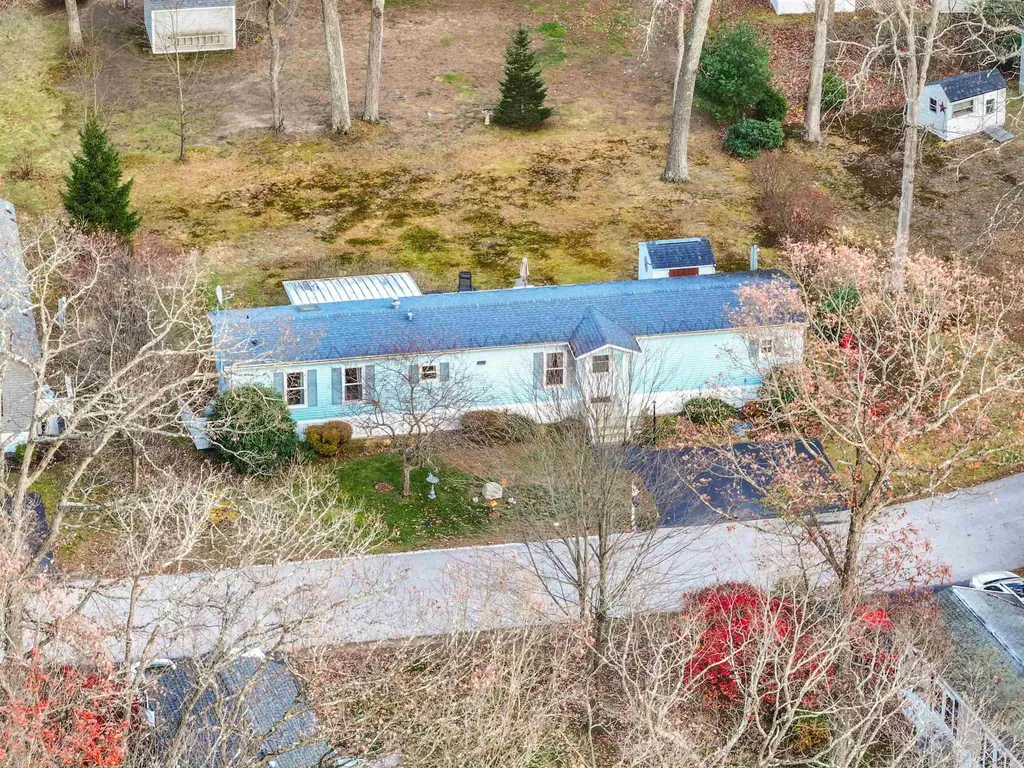 12 Clovercrest Drive Nashua NH 03062