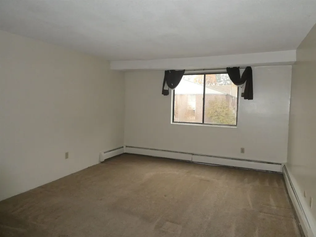 127 English Village Road Manchester NH 03102