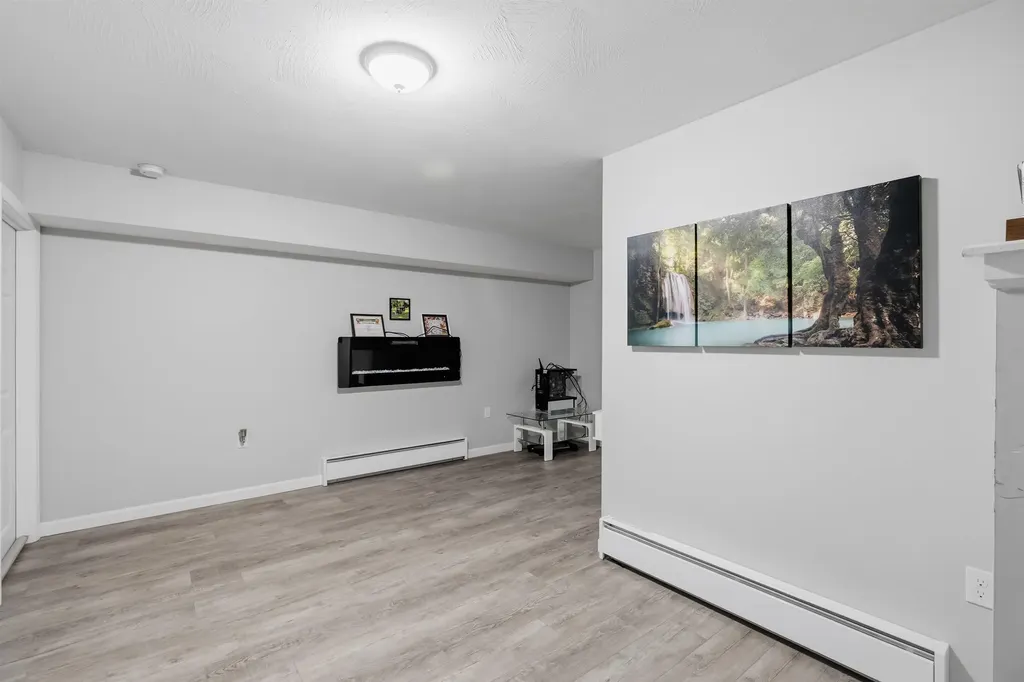 1 Barkland Drive Derry NH 03038