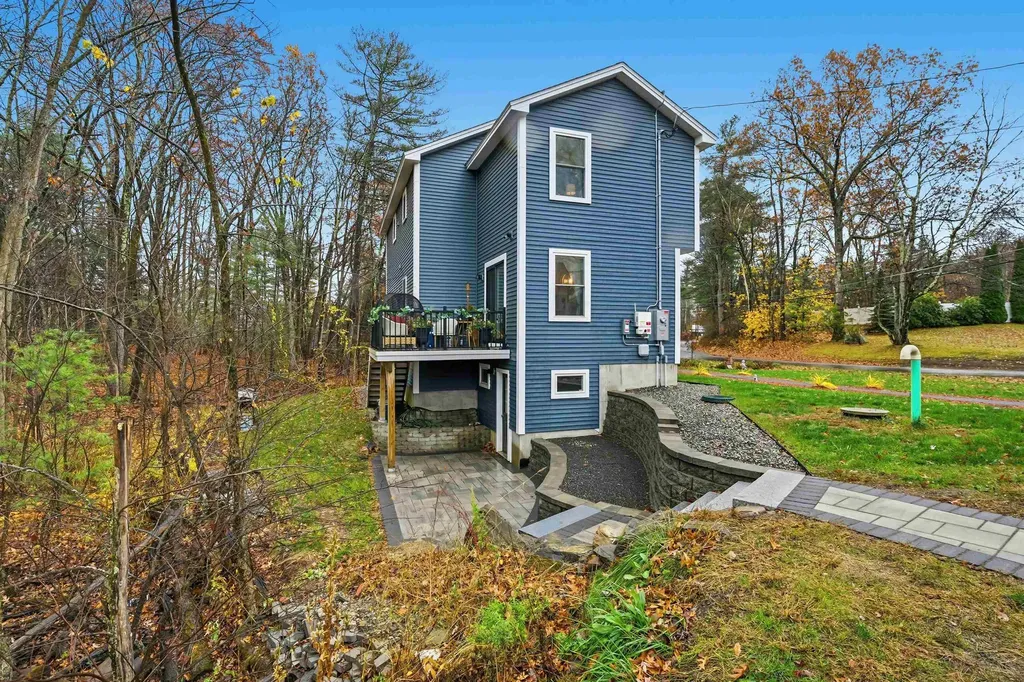 1 Barkland Drive Derry NH 03038