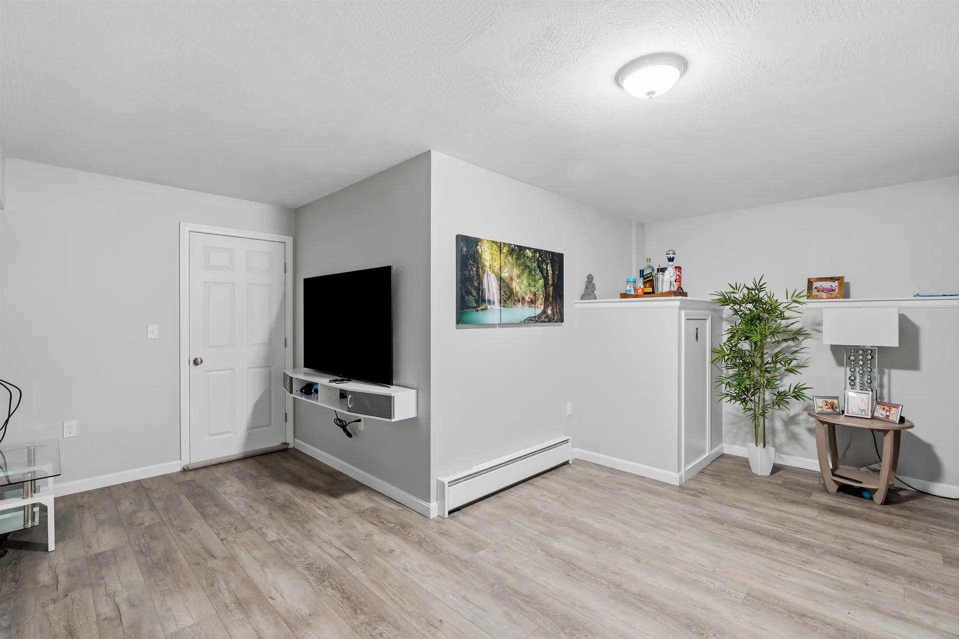 1 Barkland Drive Derry NH 03038