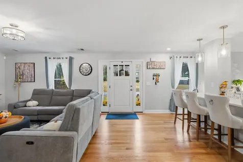 1 Barkland Drive Derry NH 03038