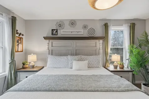 1 Barkland Drive Derry NH 03038