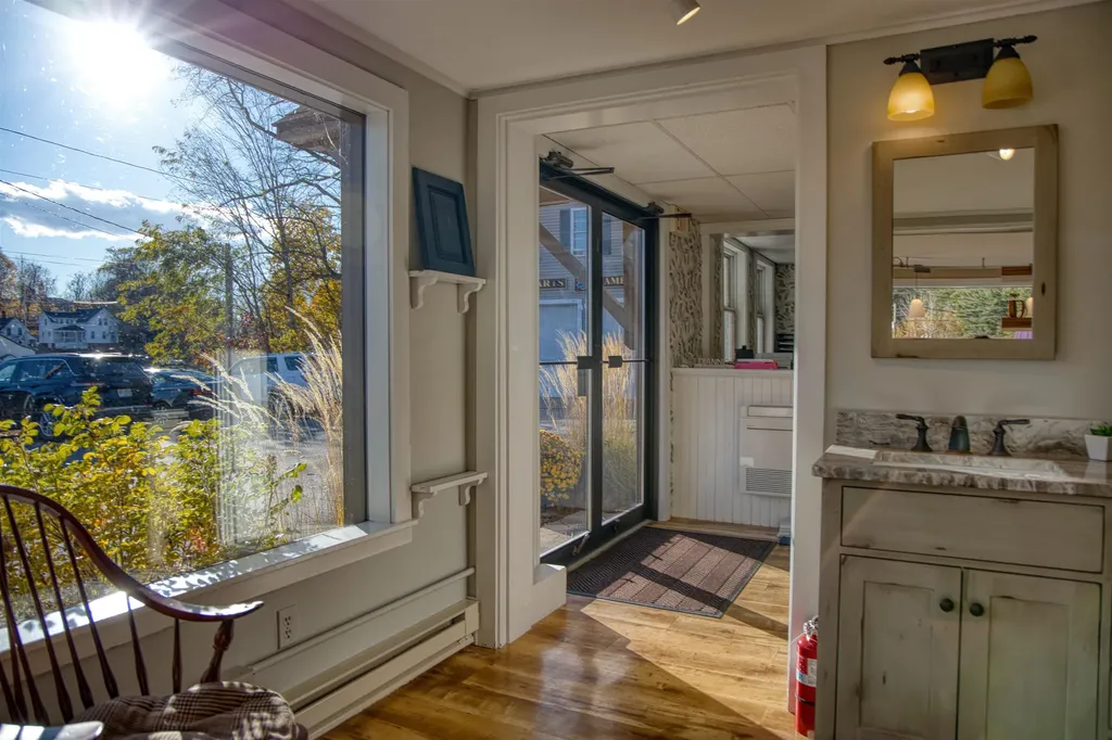 6 Grove Street Wolfeboro NH 03894