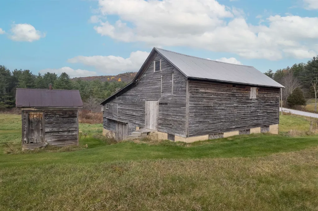 2086 Walker Mountain Road Clarendon VT 05777