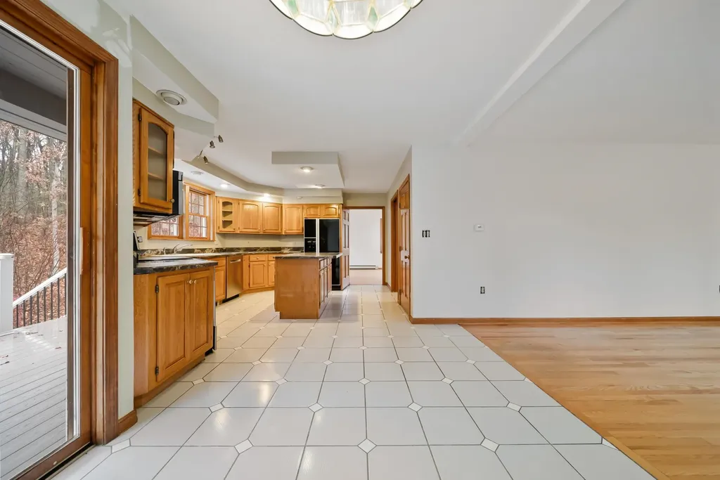 45 Sharon Road Windham NH 03087