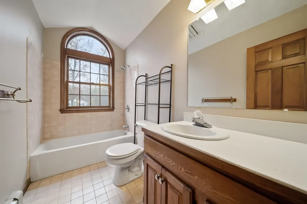 45 Sharon Road Windham NH 03087