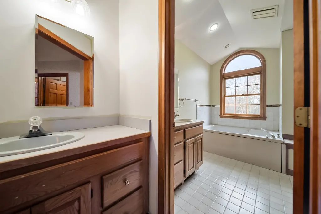 45 Sharon Road Windham NH 03087