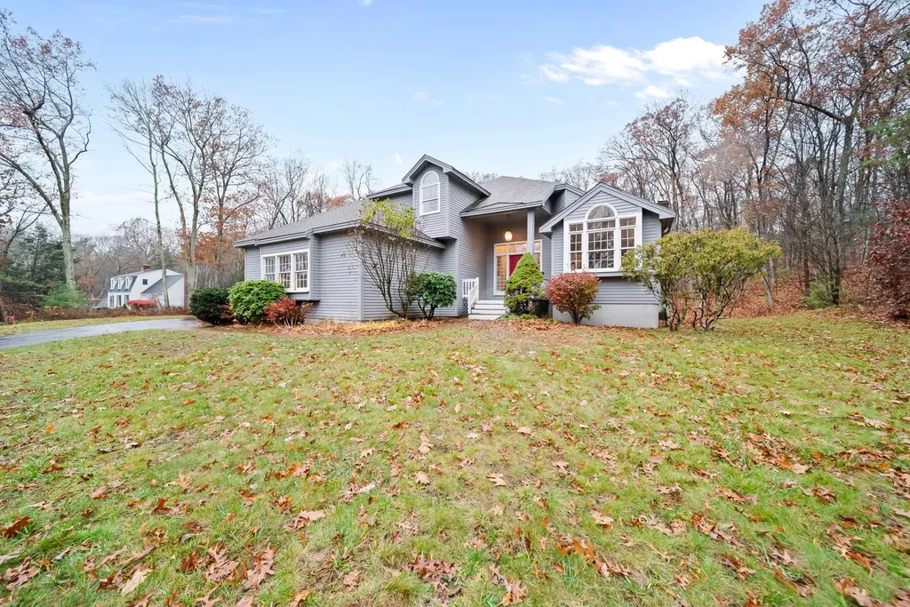 45 Sharon Road Windham NH 03087