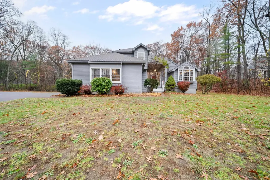 45 Sharon Road Windham NH 03087