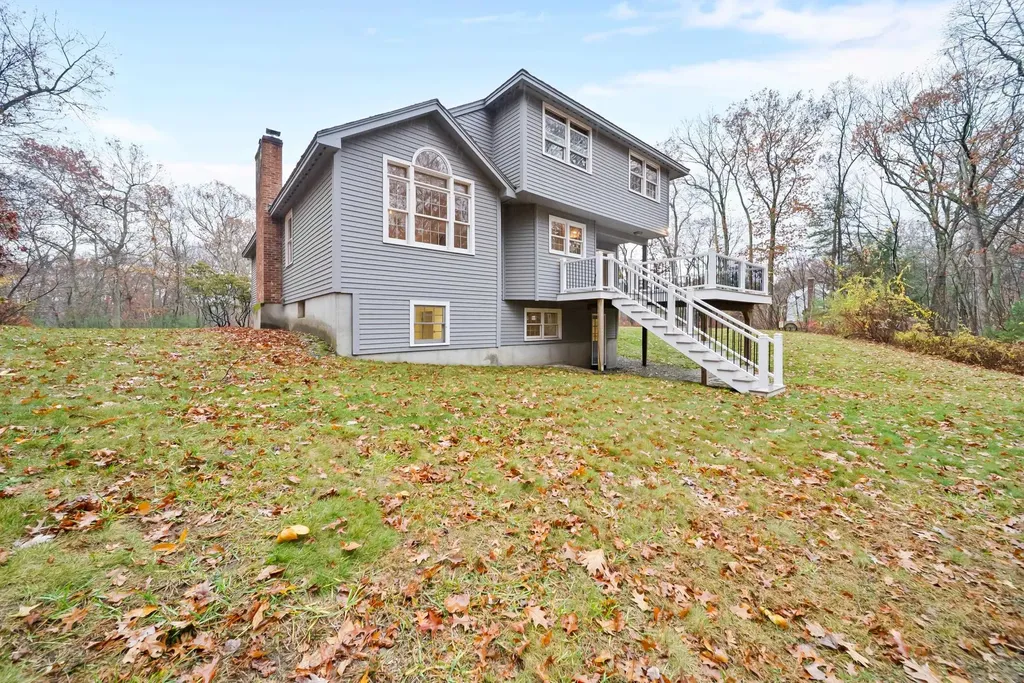 45 Sharon Road Windham NH 03087