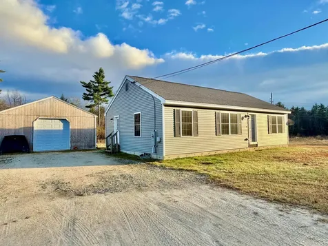 3 Major John Simpson Way Deerfield NH 03037