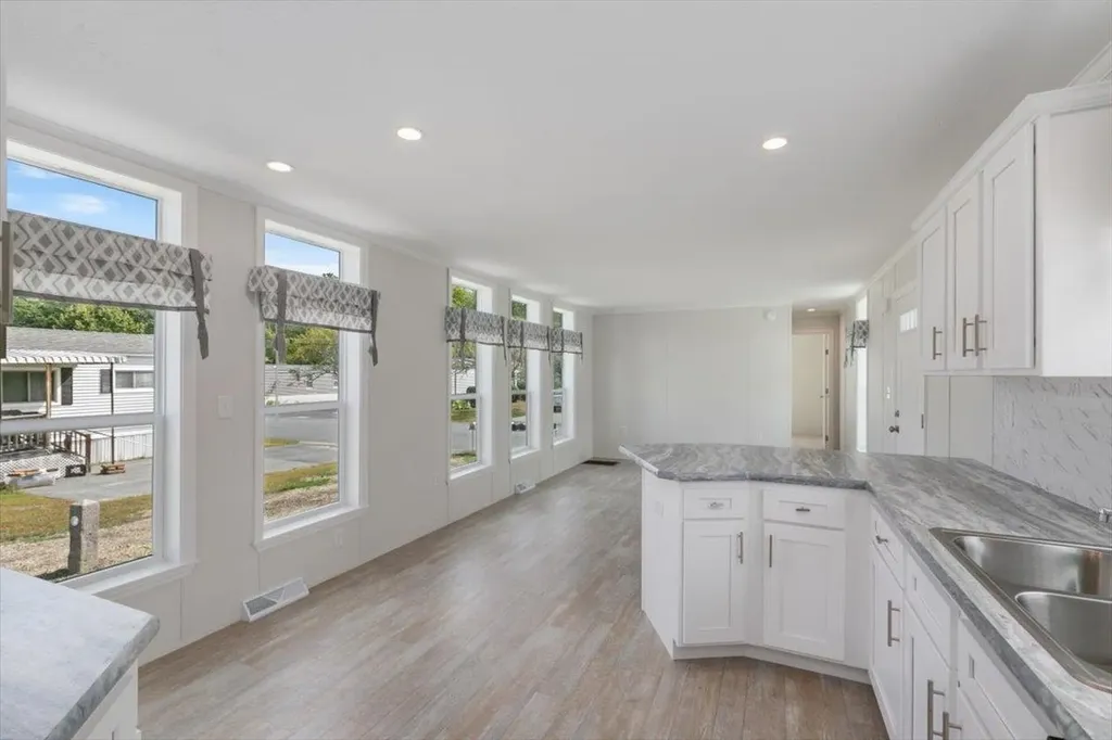 84 Caddy Drive Salem NH 03079