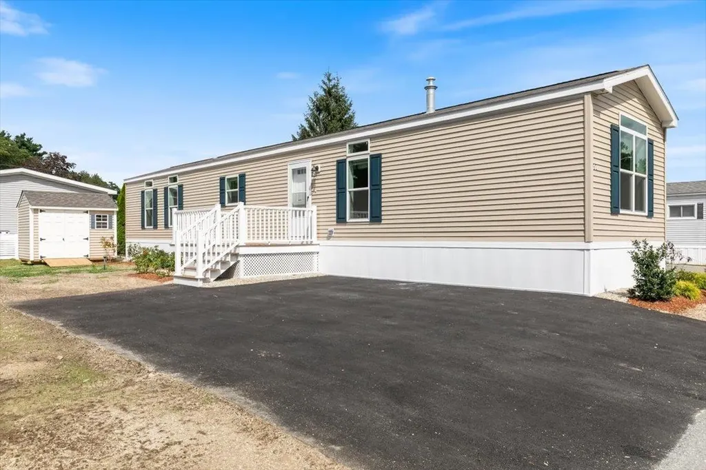 84 Caddy Drive Salem NH 03079