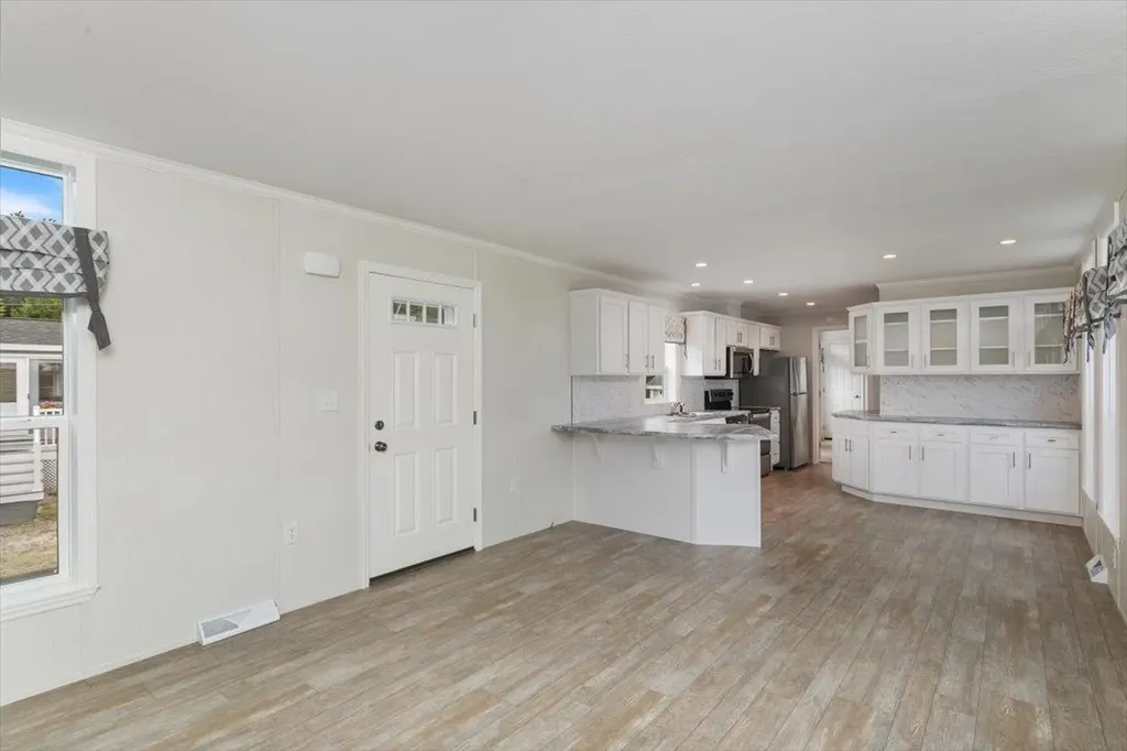 84 Caddy Drive Salem NH 03079