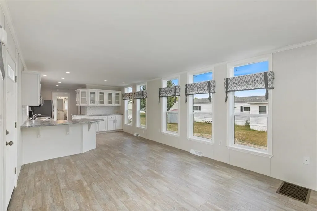 84 Caddy Drive Salem NH 03079