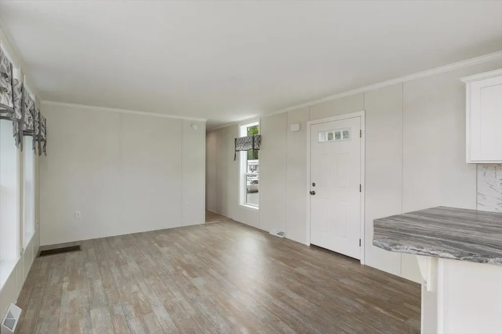 84 Caddy Drive Salem NH 03079