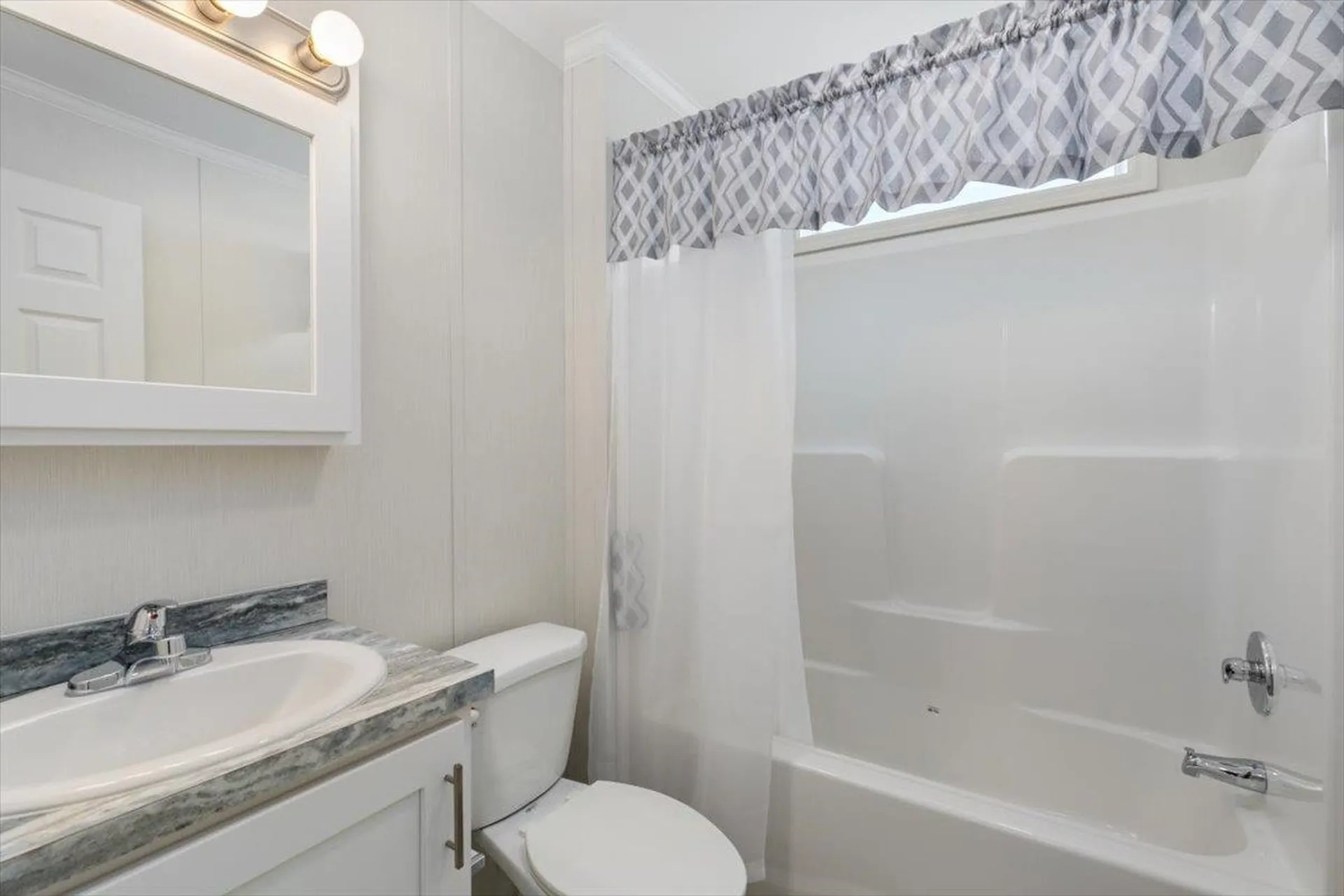 84 Caddy Drive Salem NH 03079