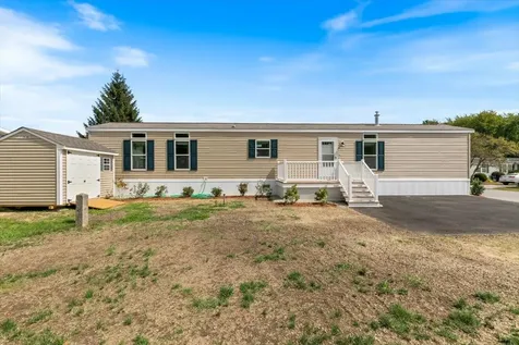 84 Caddy Drive Salem NH 03079