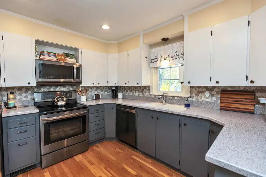 53 Jewett Street Manchester NH 03103