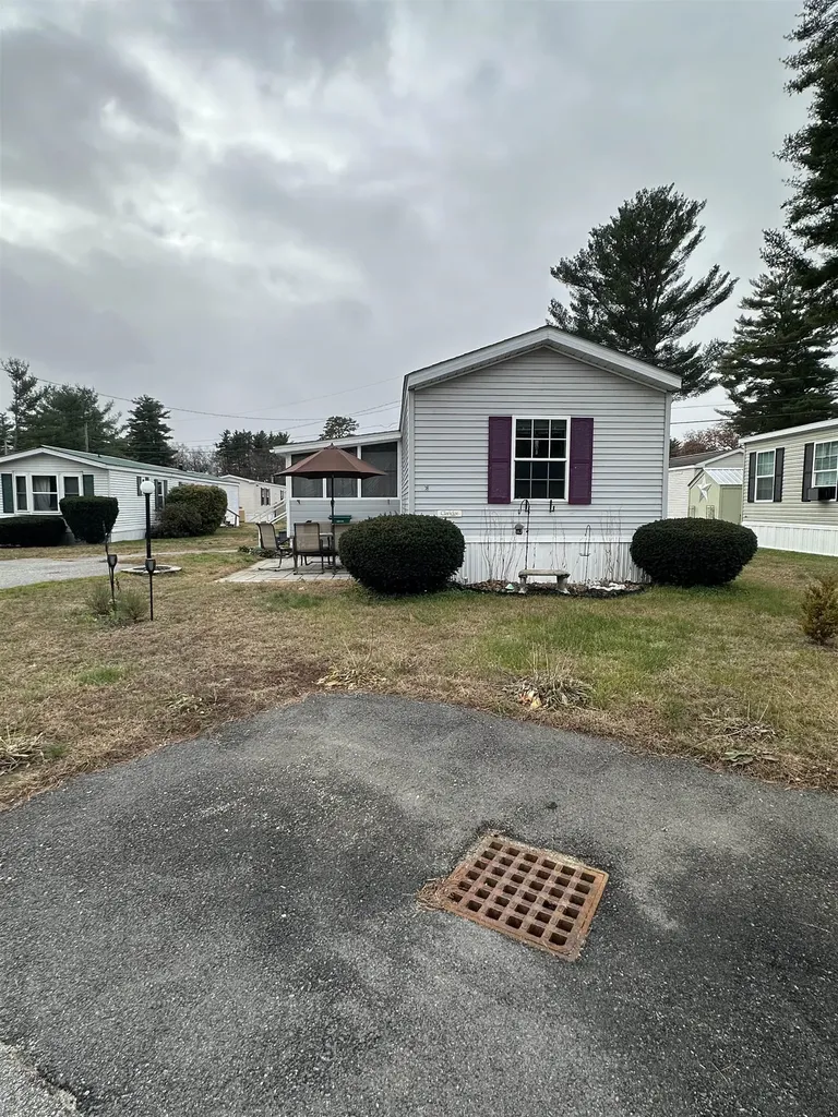 18 Pine Street Hinsdale NH 03451
