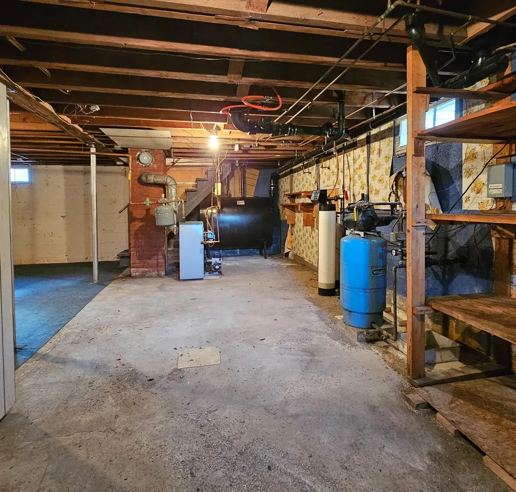 1555 W River Road Dummerston VT 05301