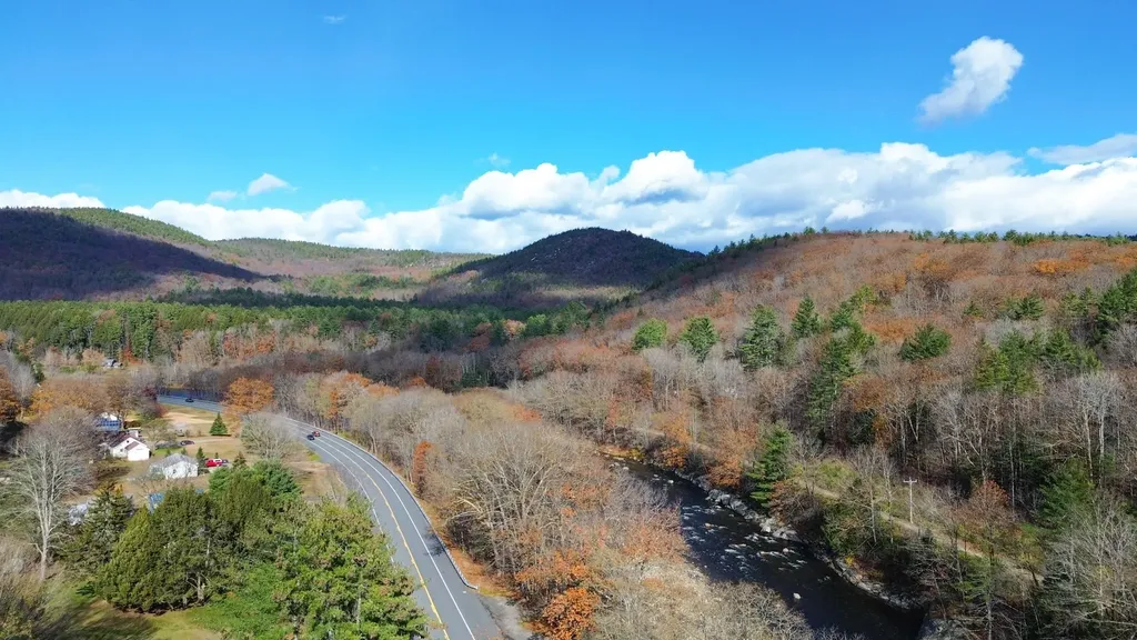 1555 W River Road Dummerston VT 05301