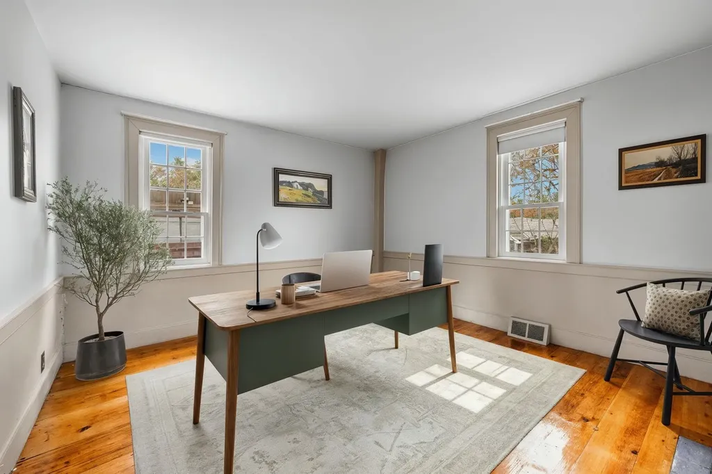 27 Old State Road Epping NH 03042