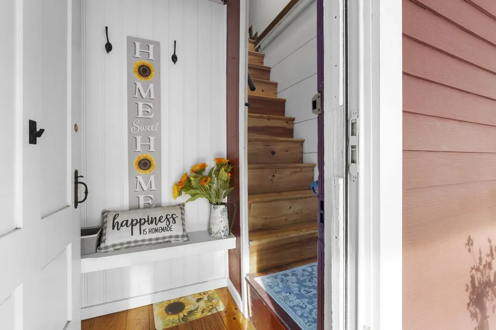 27 Old State Road Epping NH 03042