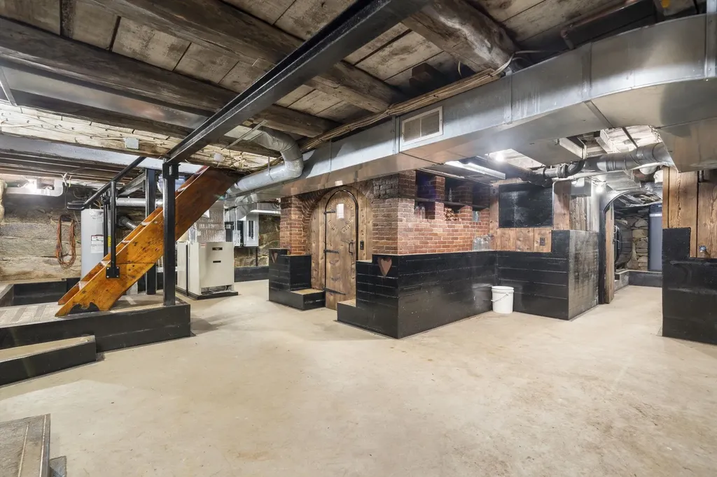 27 Old State Road Epping NH 03042