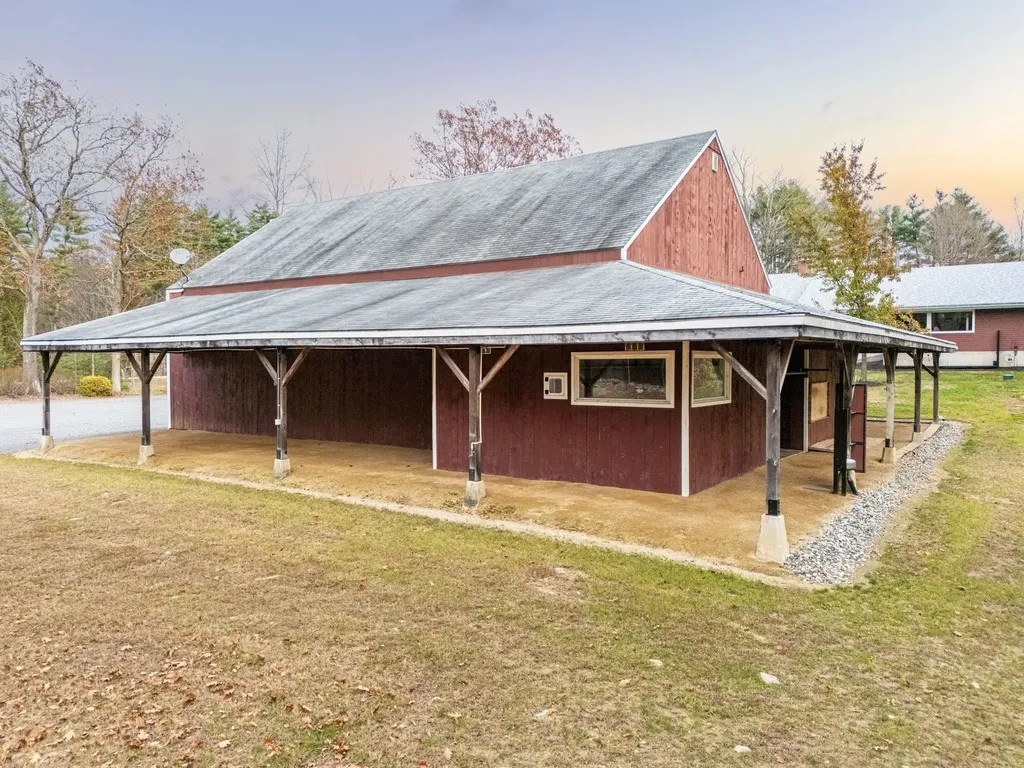 27 Old State Road Epping NH 03042