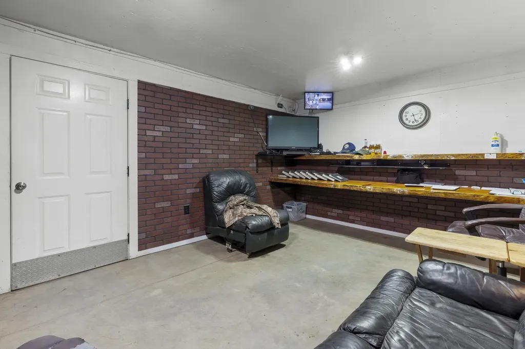 27 Old State Road Epping NH 03042