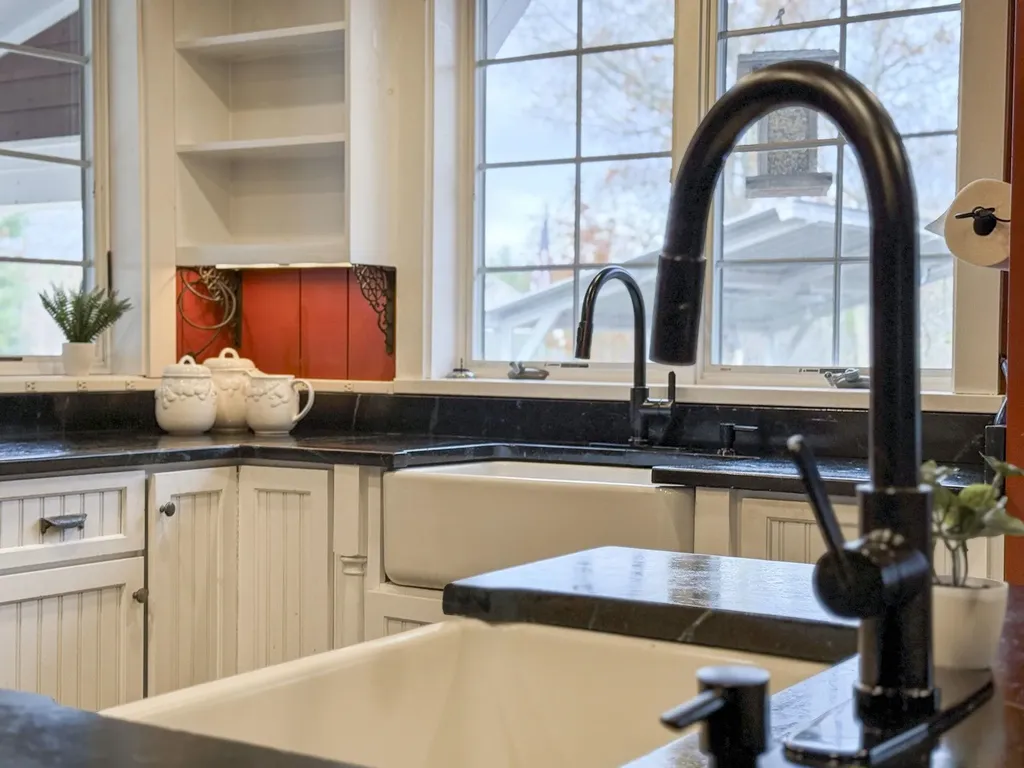 27 Old State Road Epping NH 03042