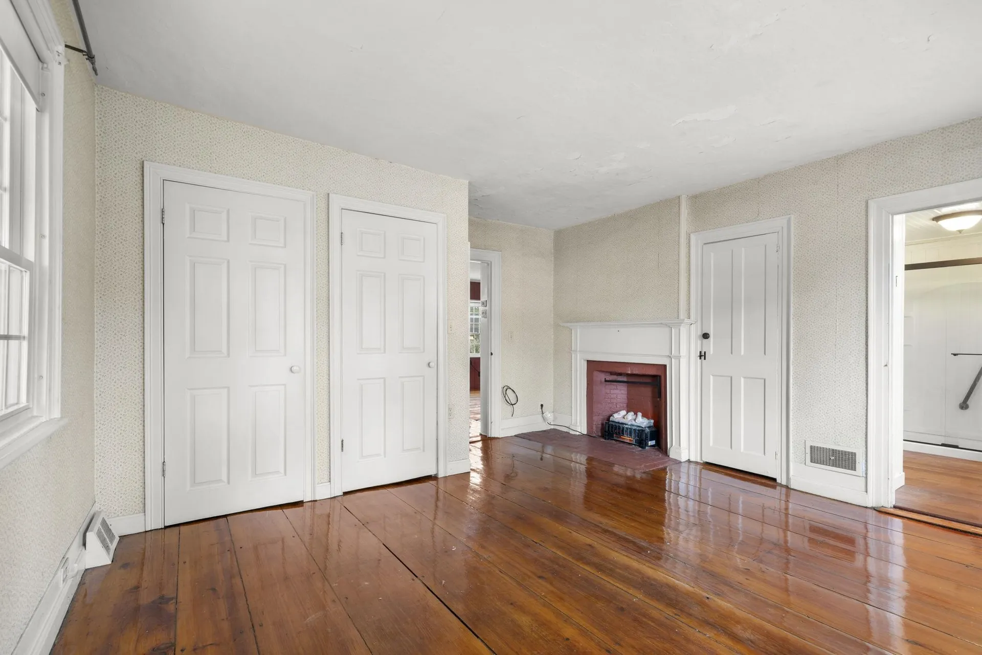 27 Old State Road Epping NH 03042