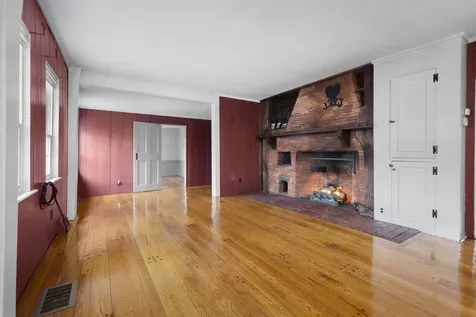 27 Old State Road Epping NH 03042