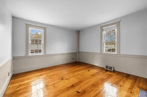 27 Old State Road Epping NH 03042