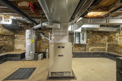 27 Old State Road Epping NH 03042