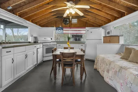 27 Old State Road Epping NH 03042