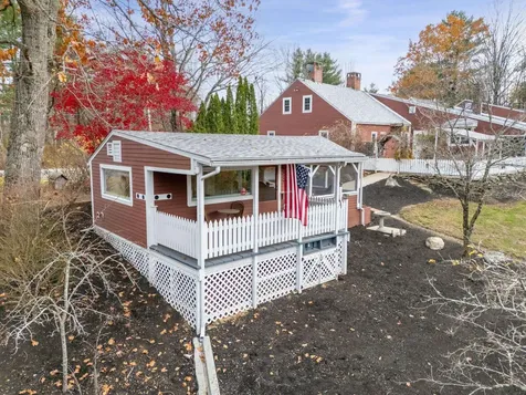 27 Old State Road Epping NH 03042